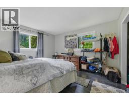 Bedroom - 1394 6 Highway, Cherryville, BC V0E2G1 Photo 9
