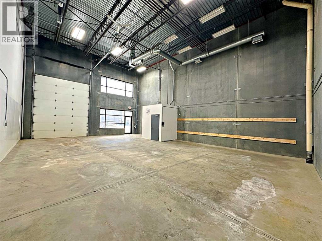 400 MacKenzie Boulevard, Fort McMurray