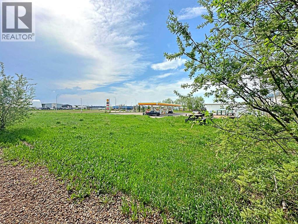 400 MacKenzie Boulevard, Fort McMurray