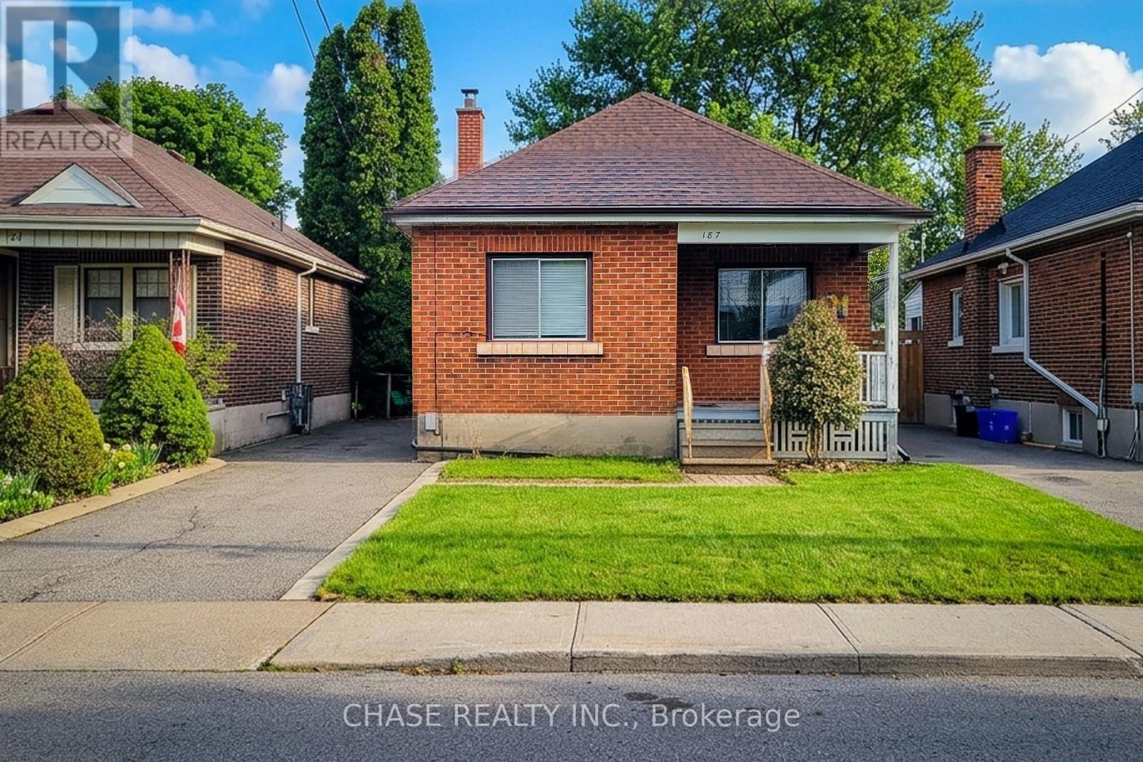 187 PARADISE ROAD N - 3