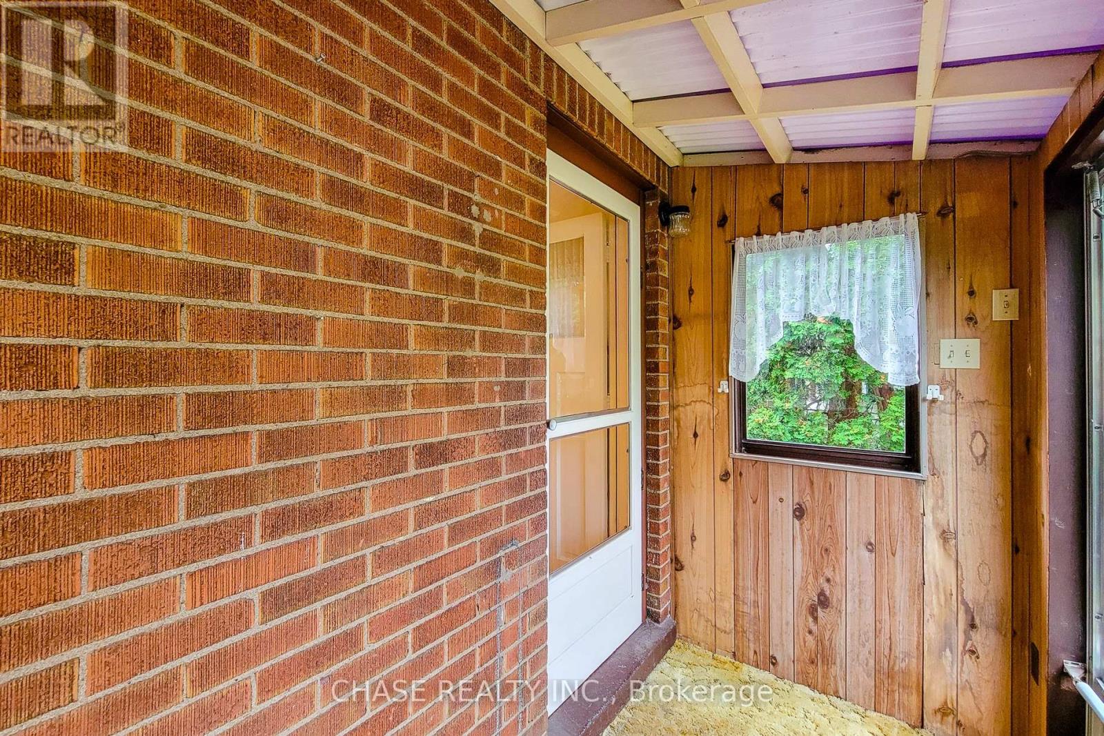 187 PARADISE ROAD N - 37