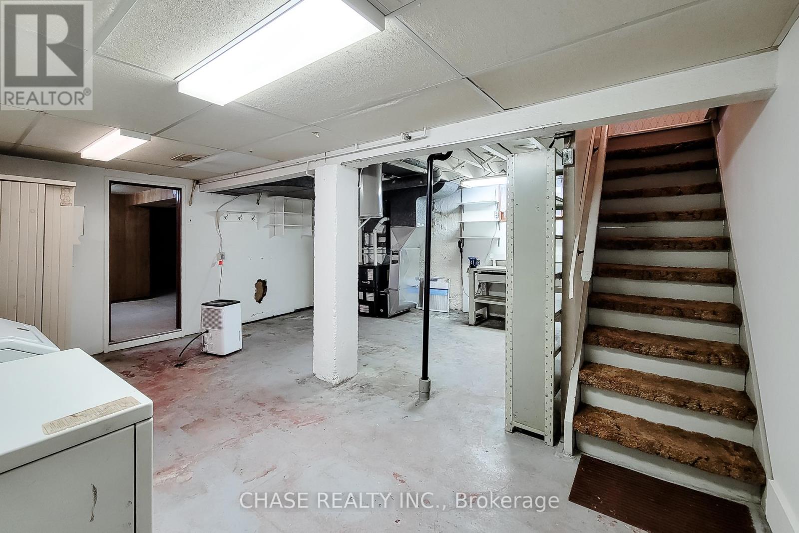 187 PARADISE ROAD N - 39