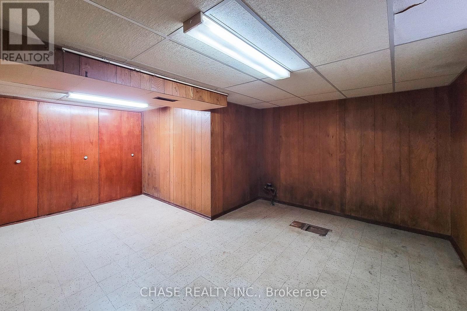 187 PARADISE ROAD N - 46