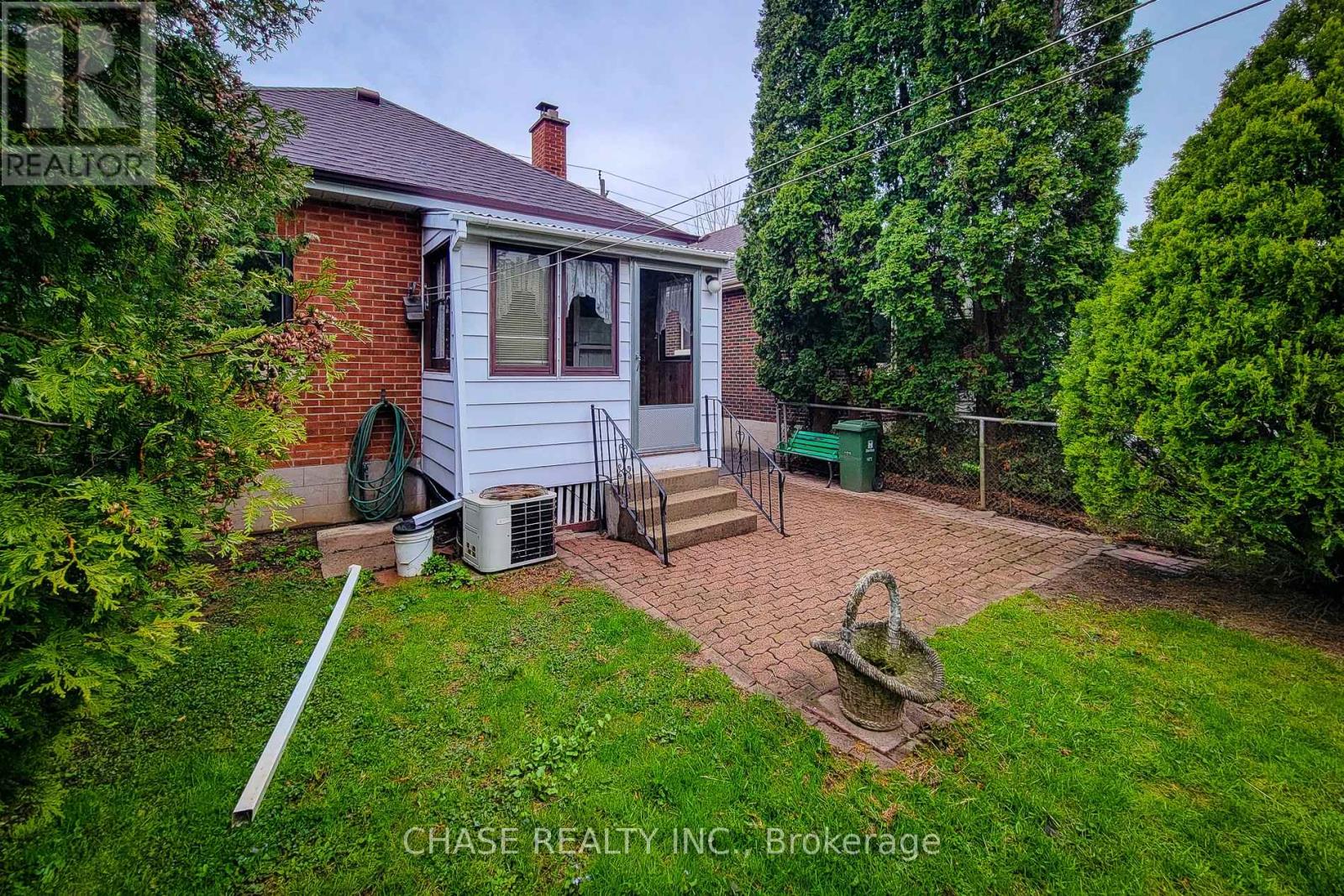 187 PARADISE ROAD N - 6