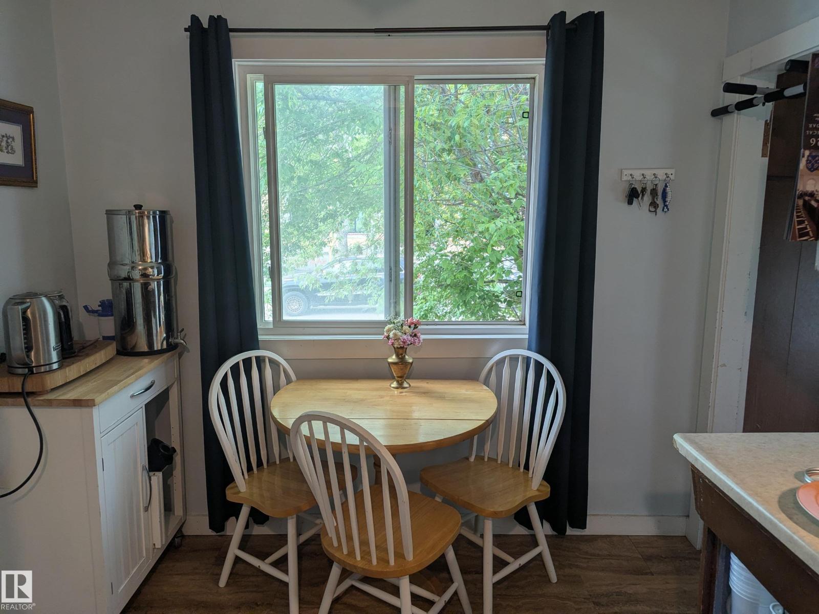10650 76 AV NW - 10