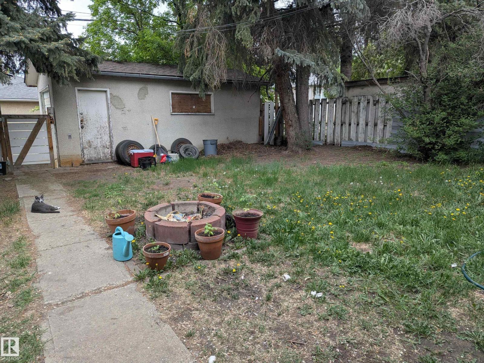 10650 76 AV NW - 5