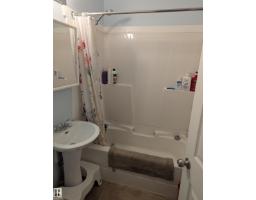 10650 76 Av Nw, Edmonton, AB T6E1L5 Photo 11