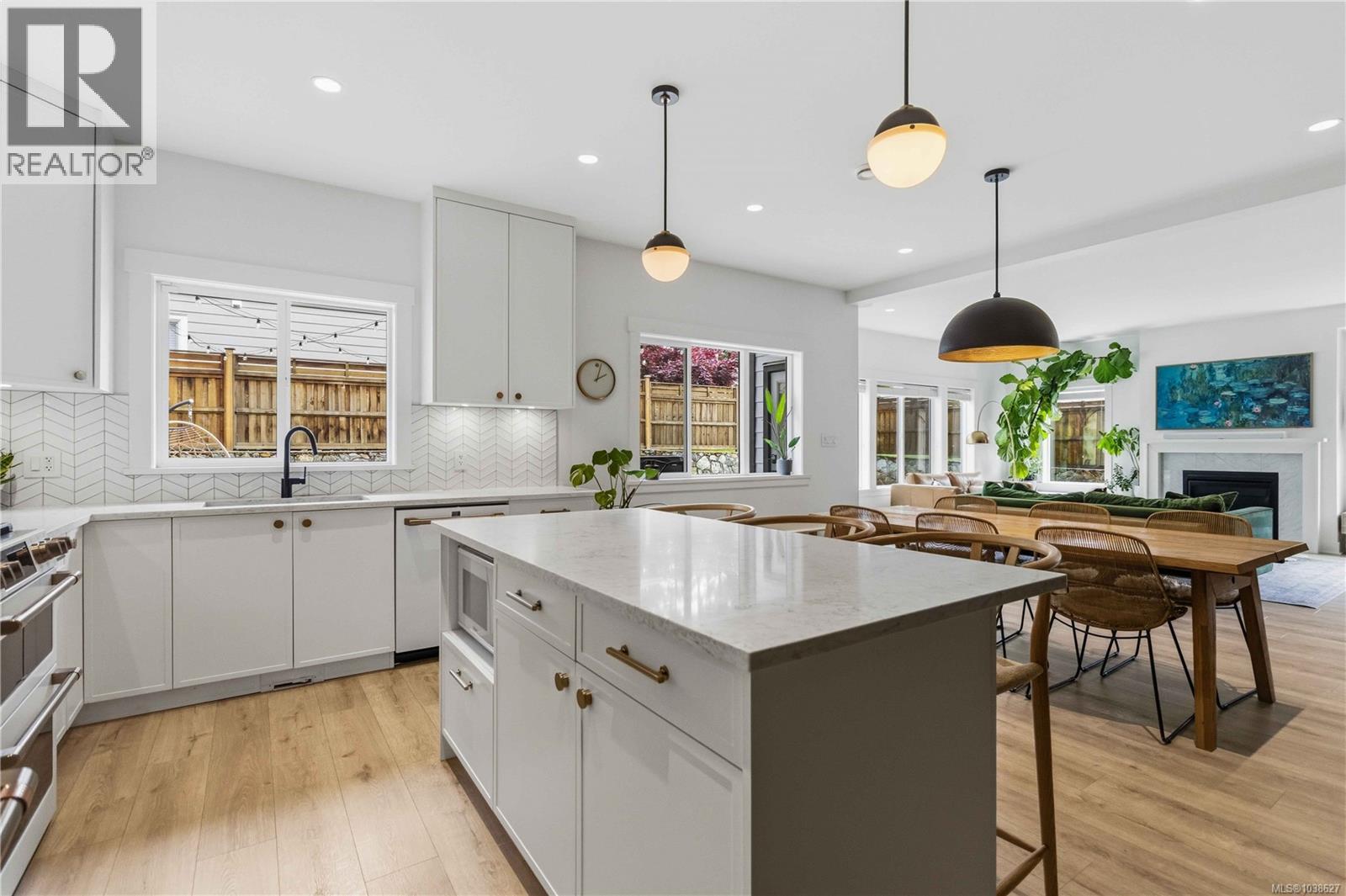 3567 Grenadier Rd - 9