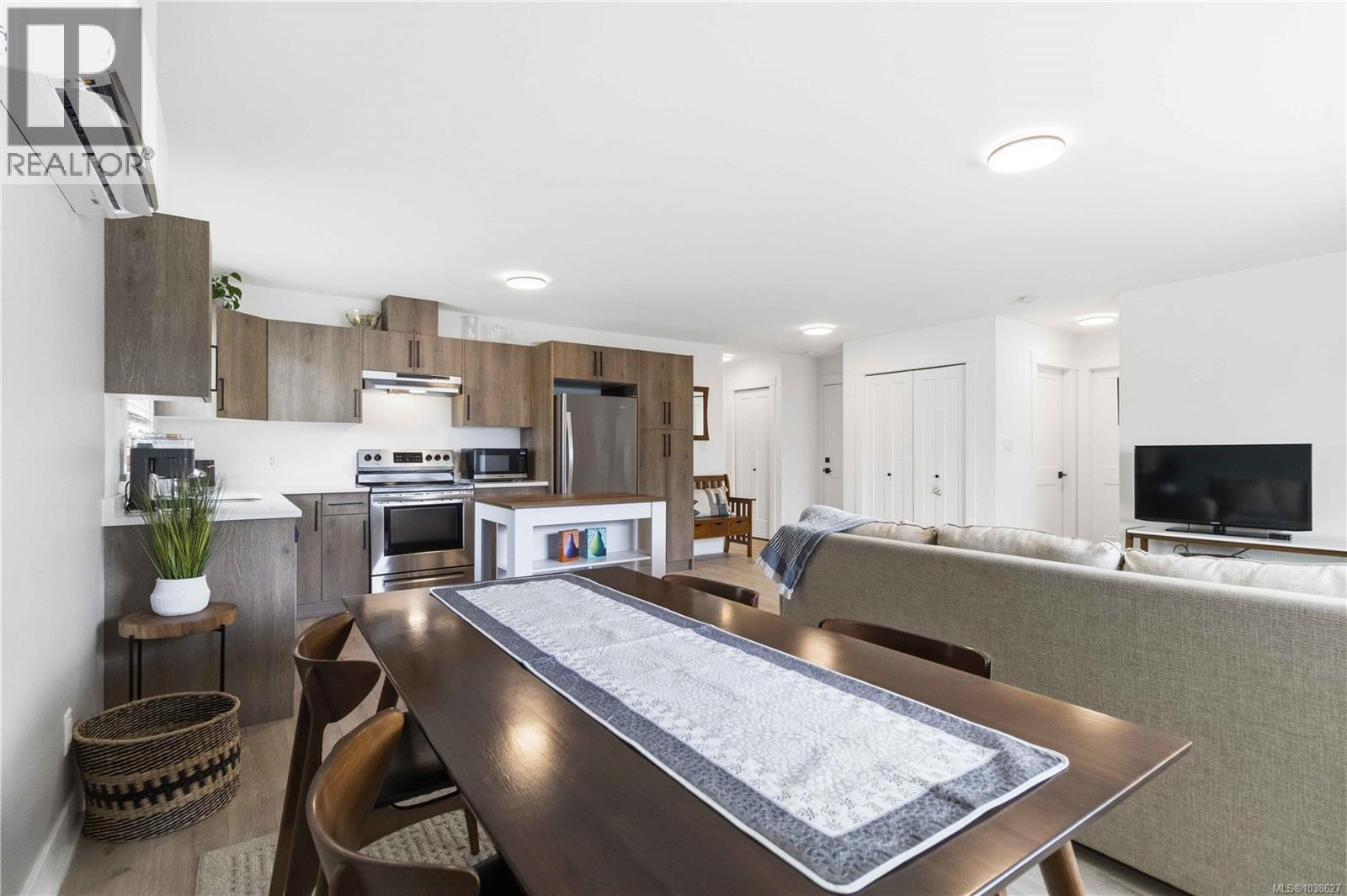 3567 Grenadier Rd - 34