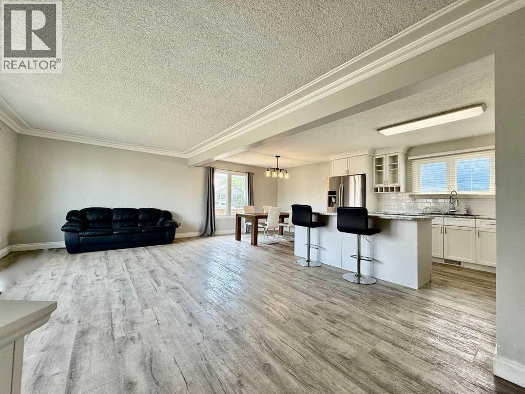 100 Silica Place, Fort McMurray