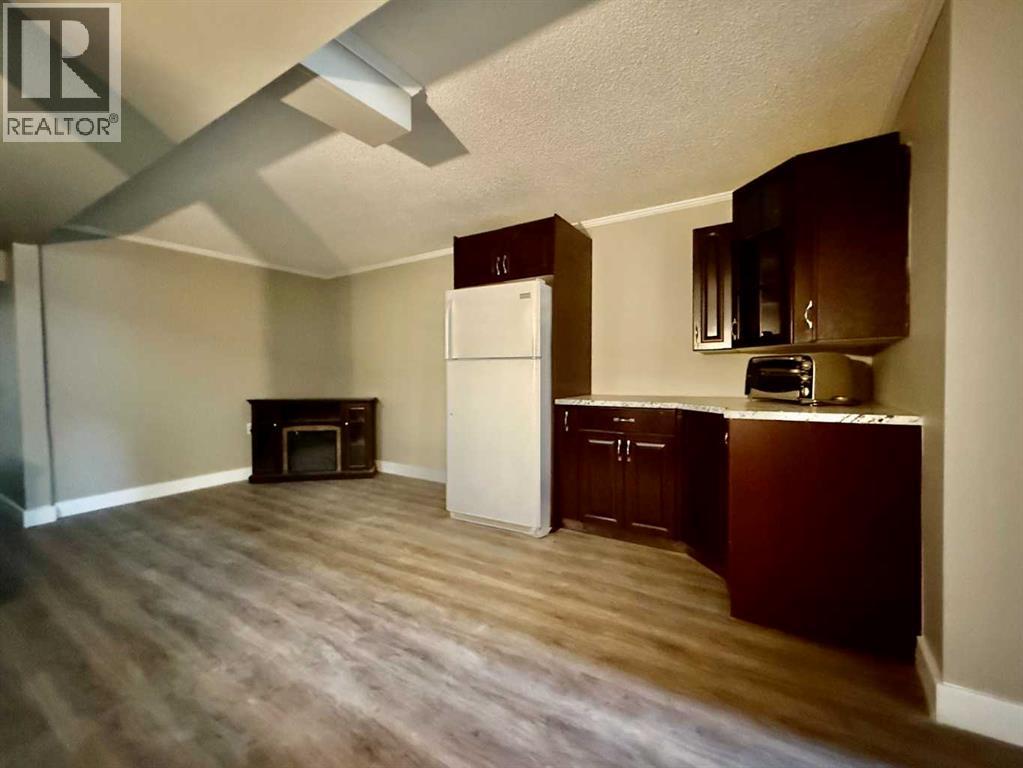 100 Silica Place, Fort McMurray