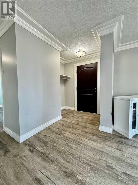 100 Silica Place, Fort McMurray