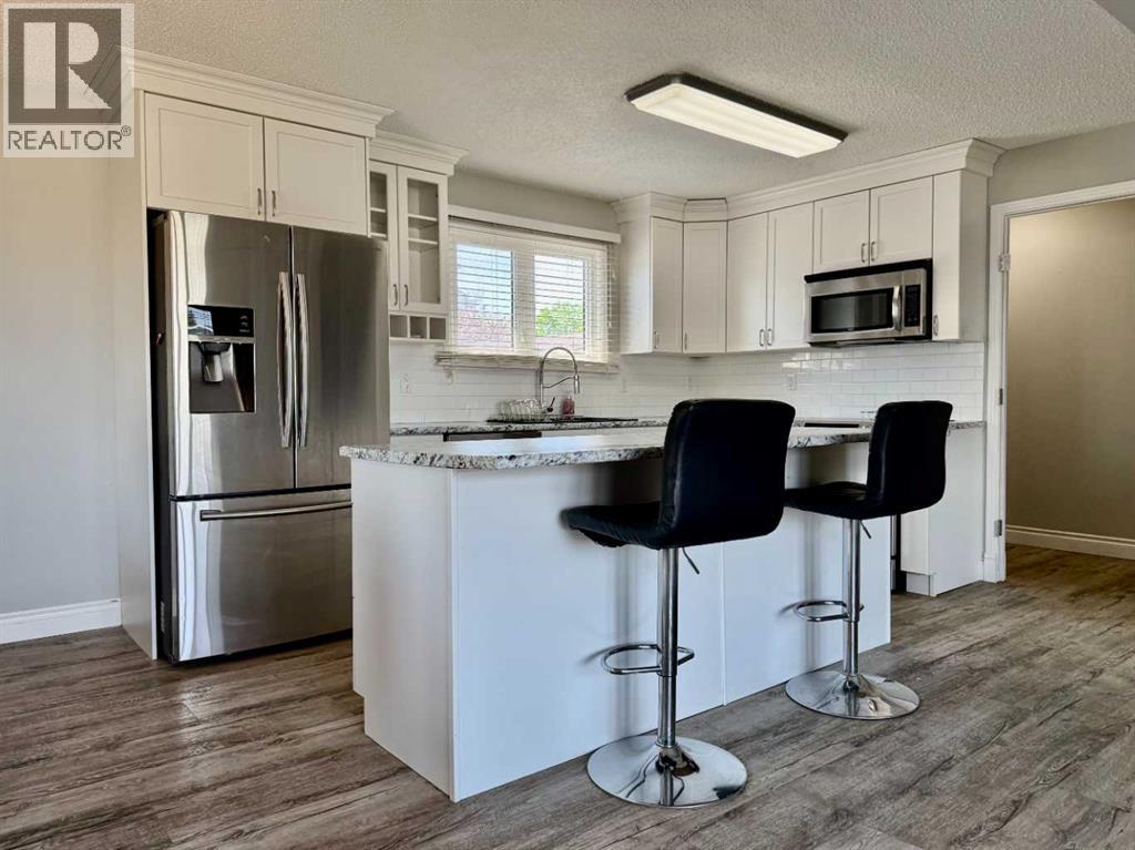 100 Silica Place, Fort McMurray