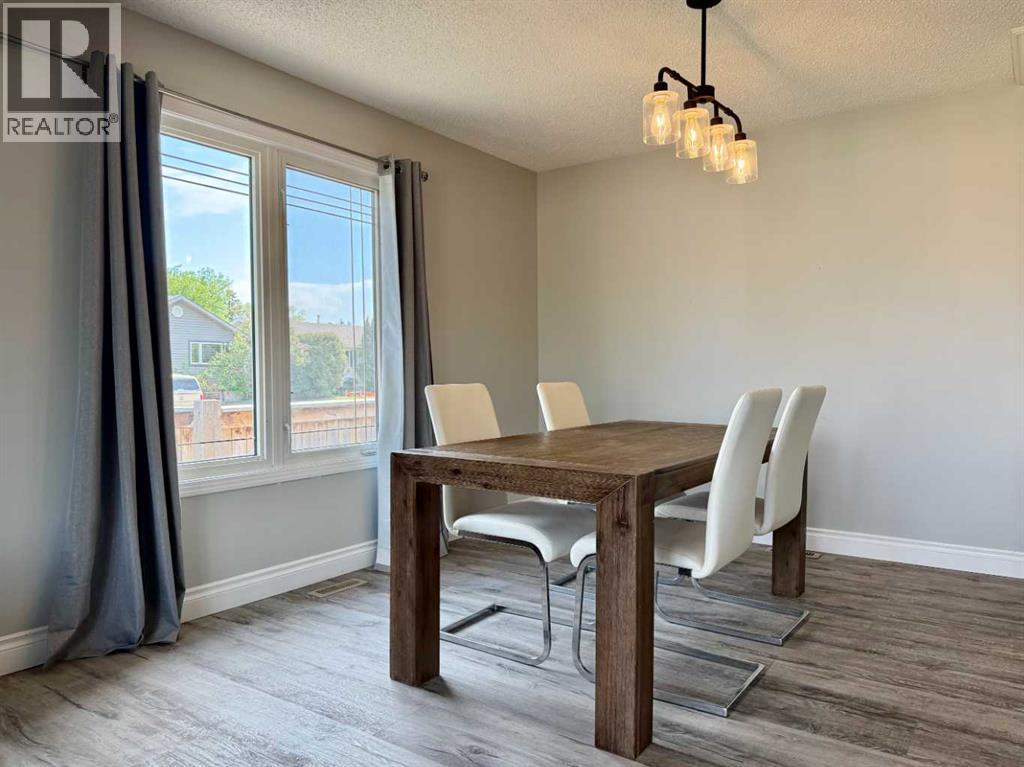 100 Silica Place, Fort McMurray