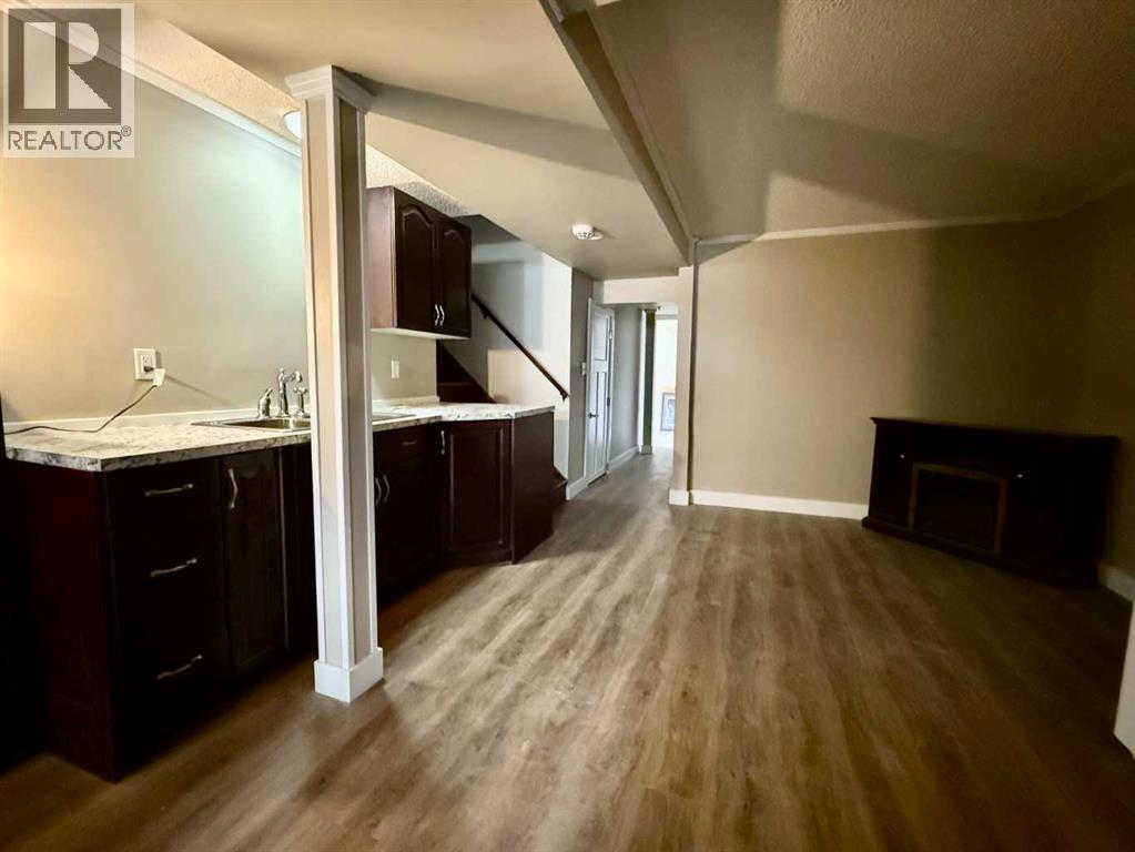 100 Silica Place, Fort McMurray