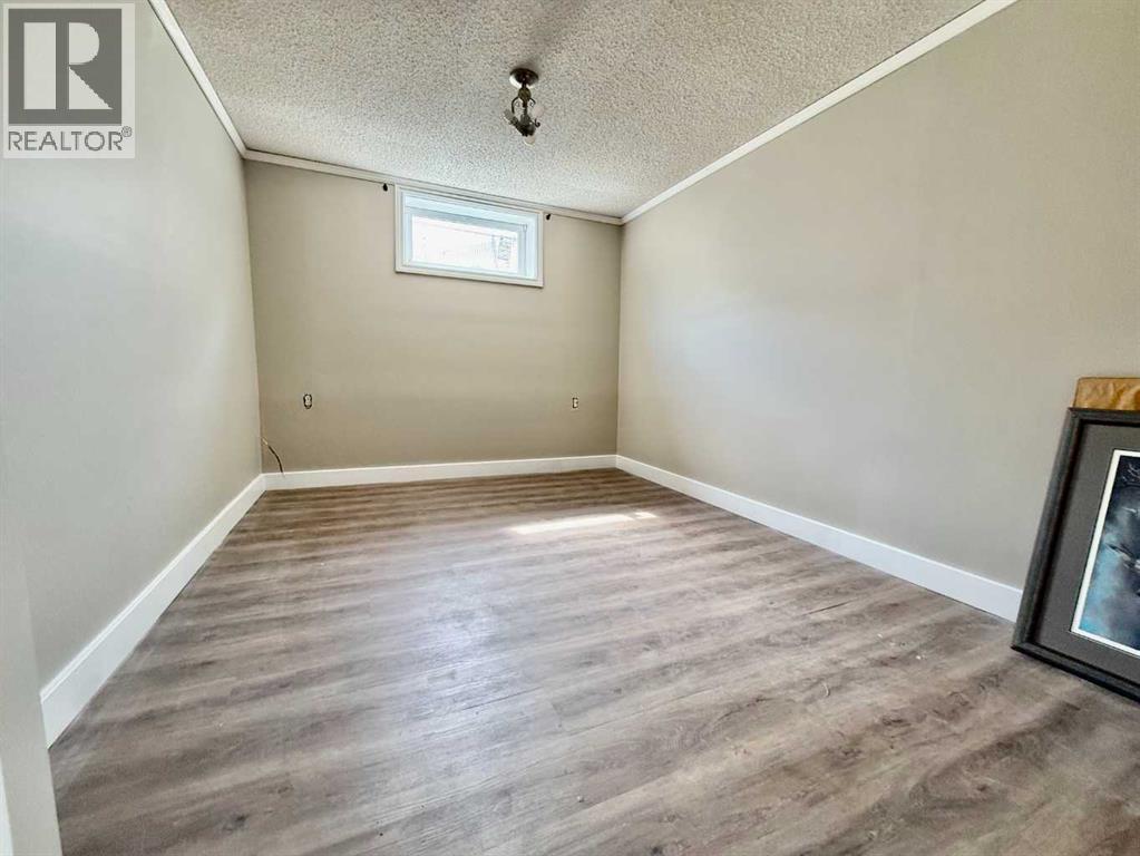 100 Silica Place, Fort McMurray