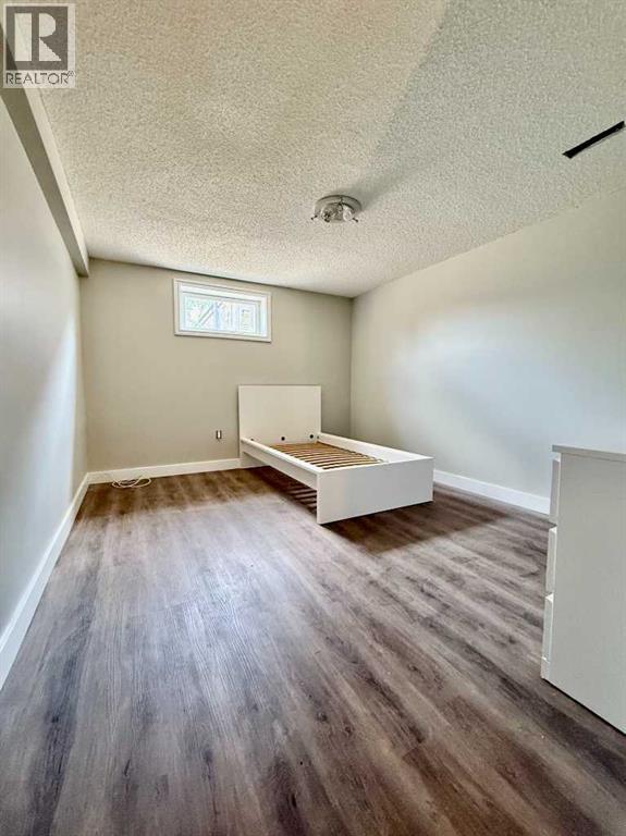 100 Silica Place, Fort McMurray