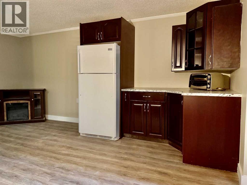 100 Silica Place, Fort McMurray