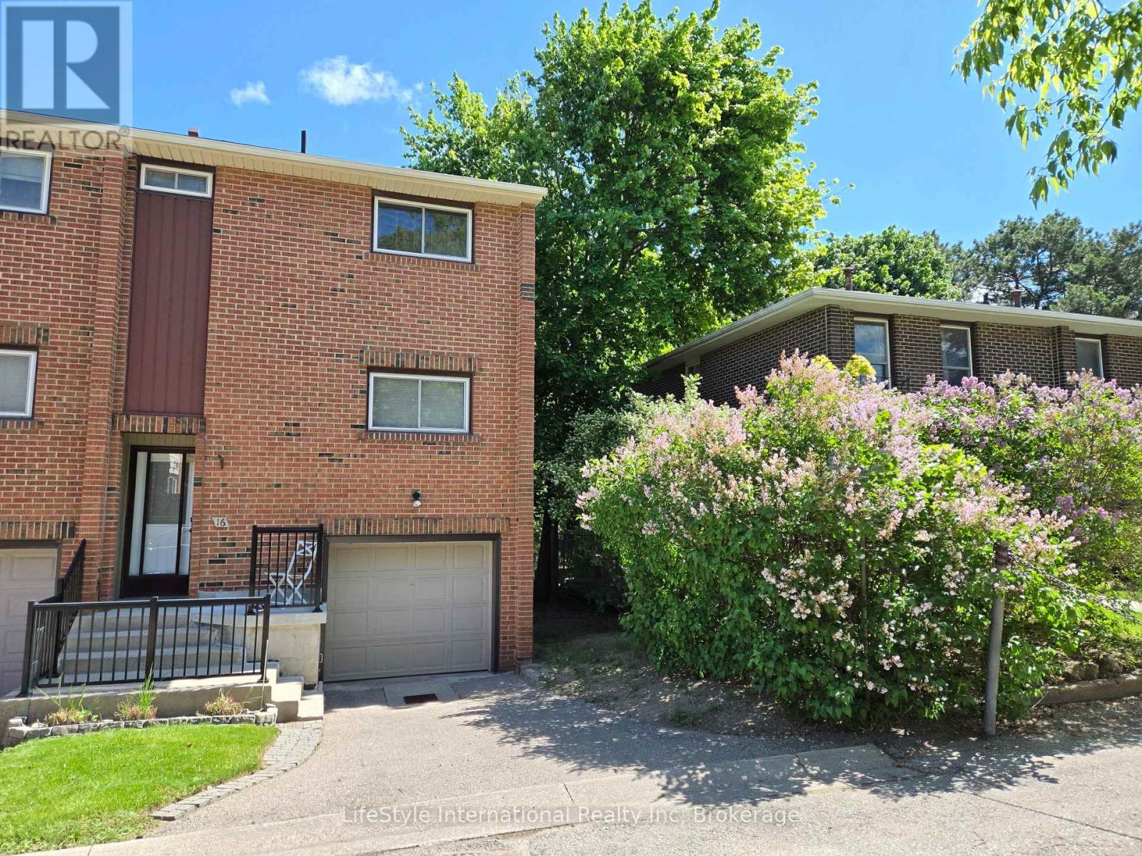 #16 201 SILVERCREEK PARKWAY N - 2