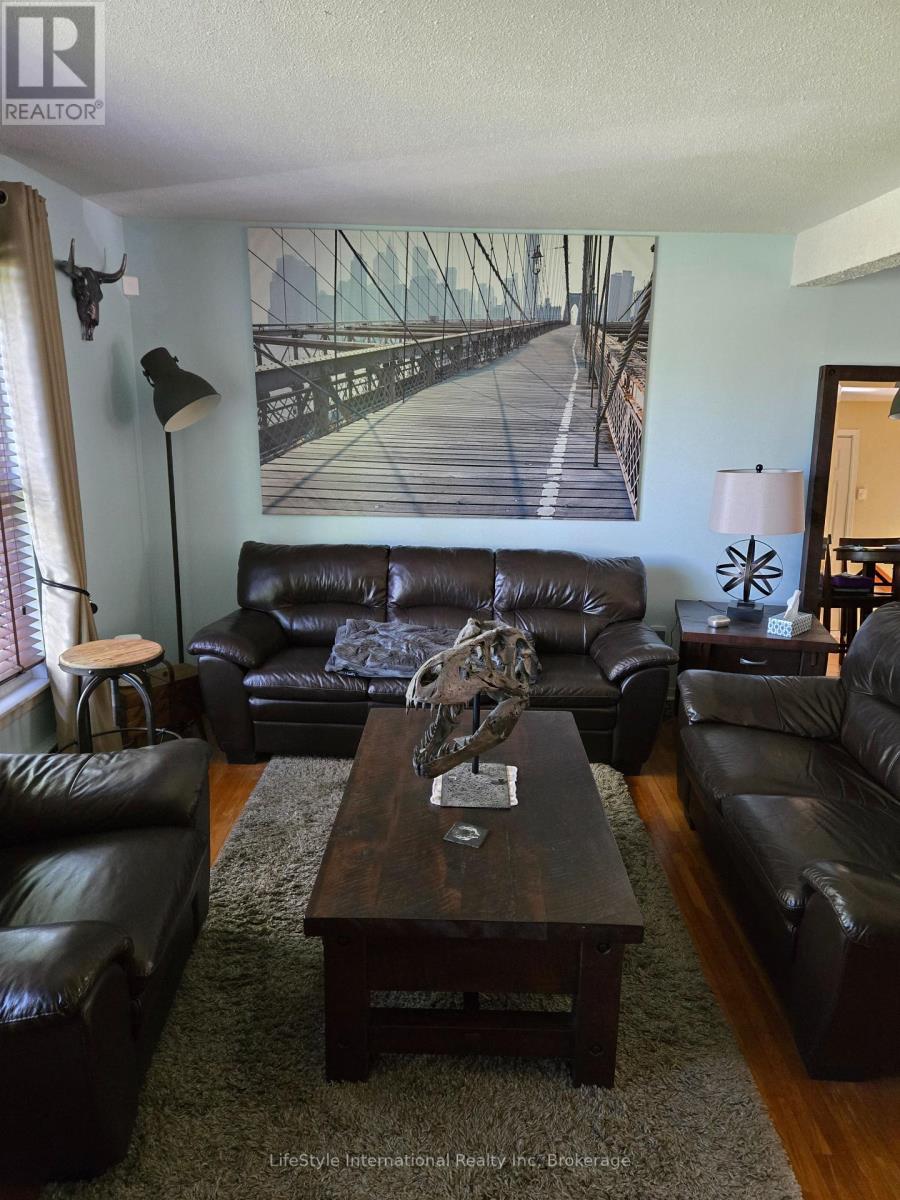 #16 201 SILVERCREEK PARKWAY N - 10