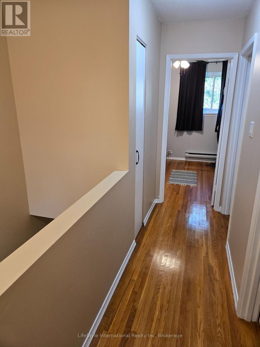 #16 201 SILVERCREEK PARKWAY N - 23