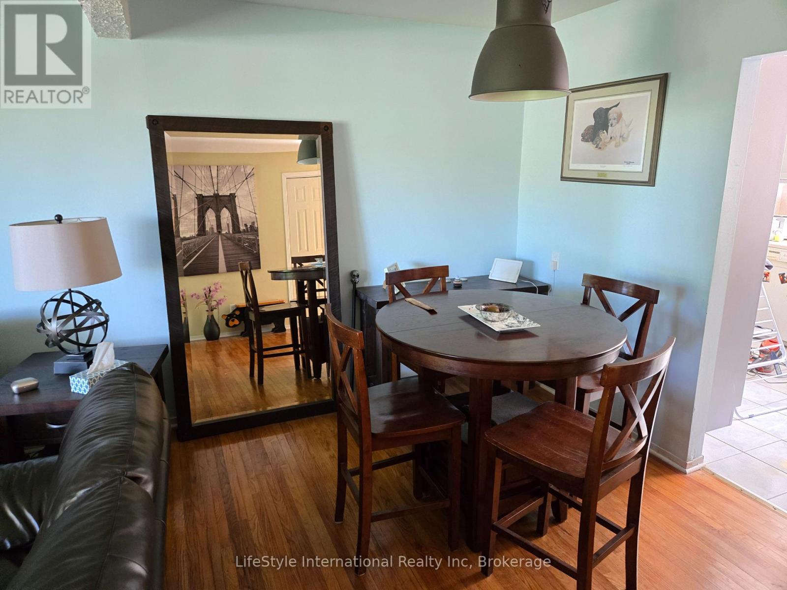 #16 201 SILVERCREEK PARKWAY N - 8