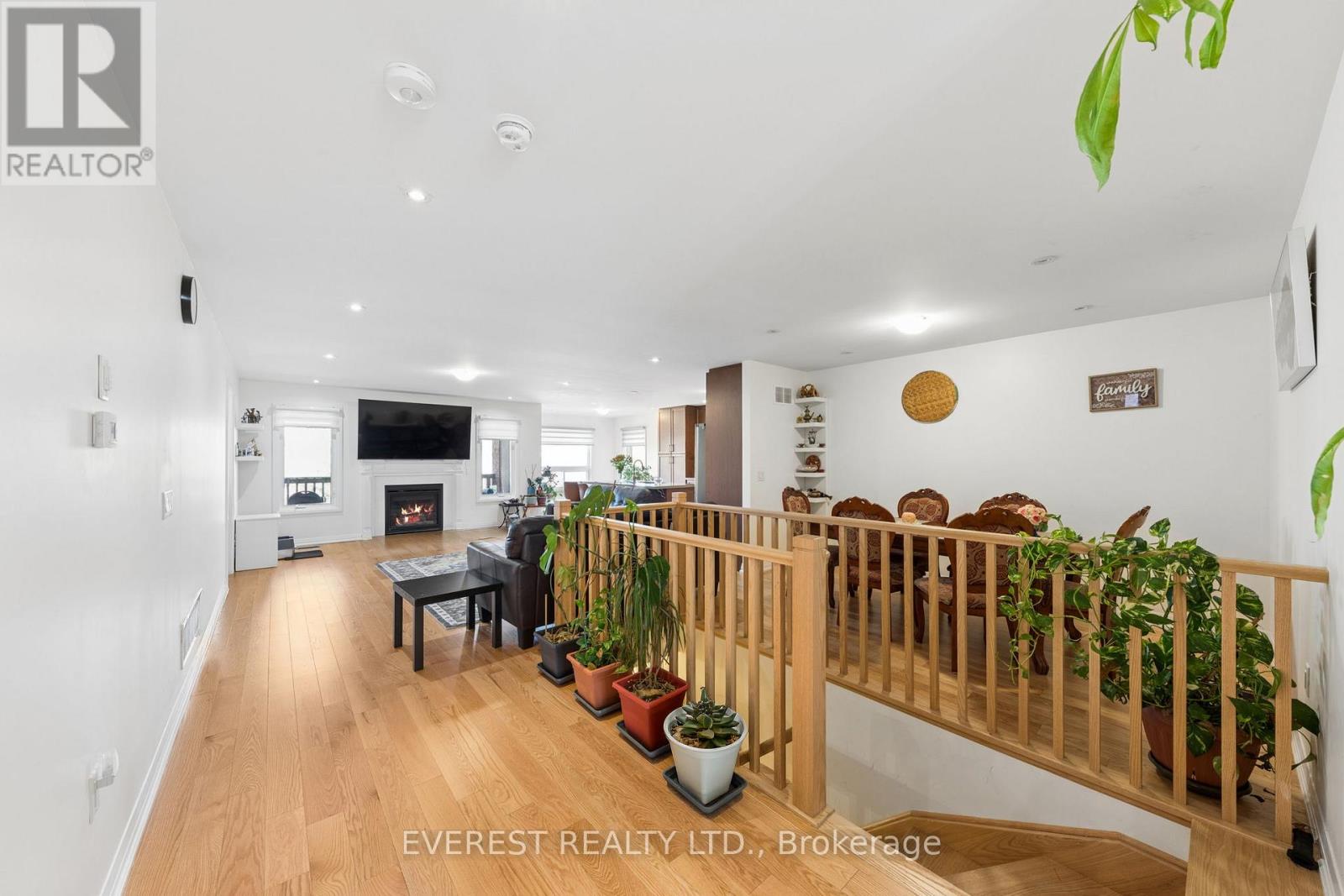 14 HEWSON STREET - 35