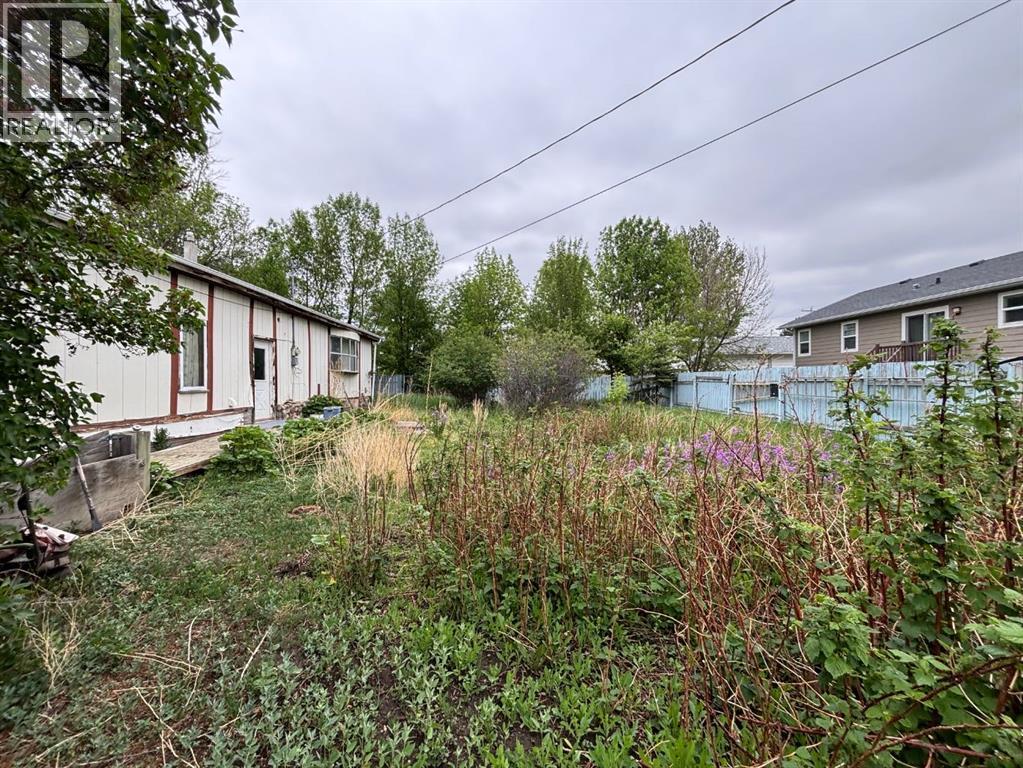 15N 2 Street W - photo 4