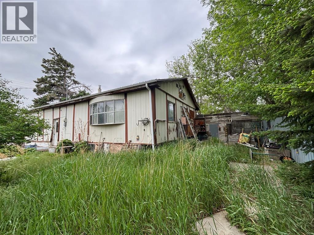 15N 2 Street W — photo 8