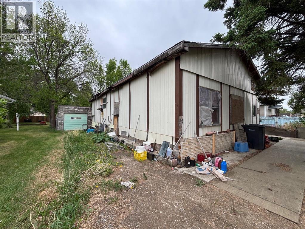 15N 2 Street W — photo 9