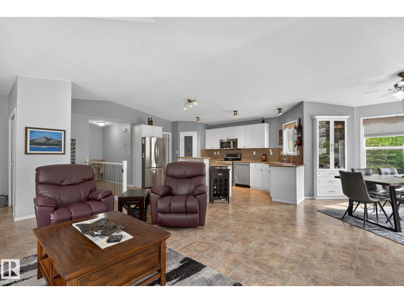 3602 53 AV — photo 17