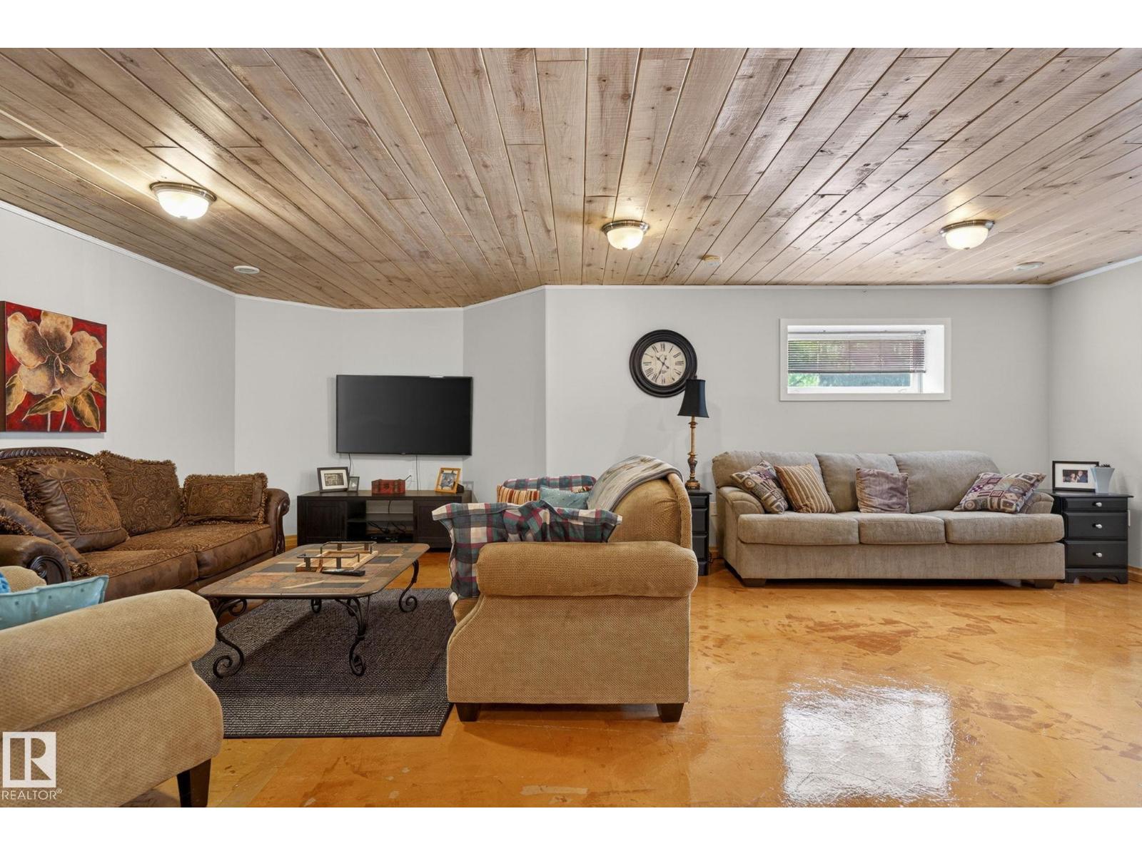 3602 53 AV — photo 31