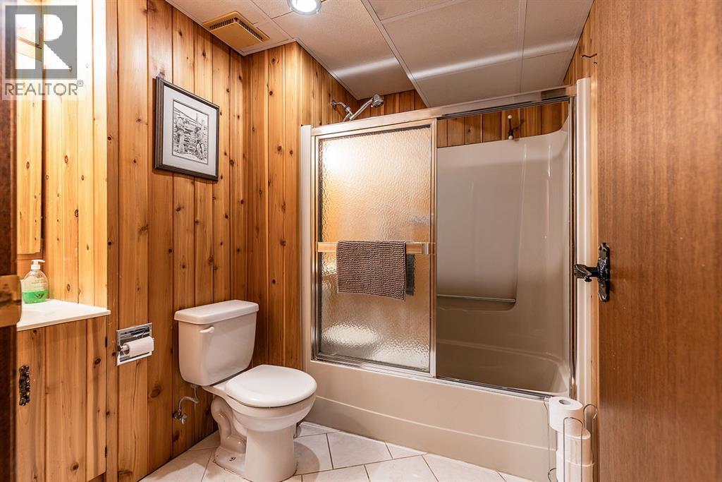 9 Rossmere Avenue SE - 33