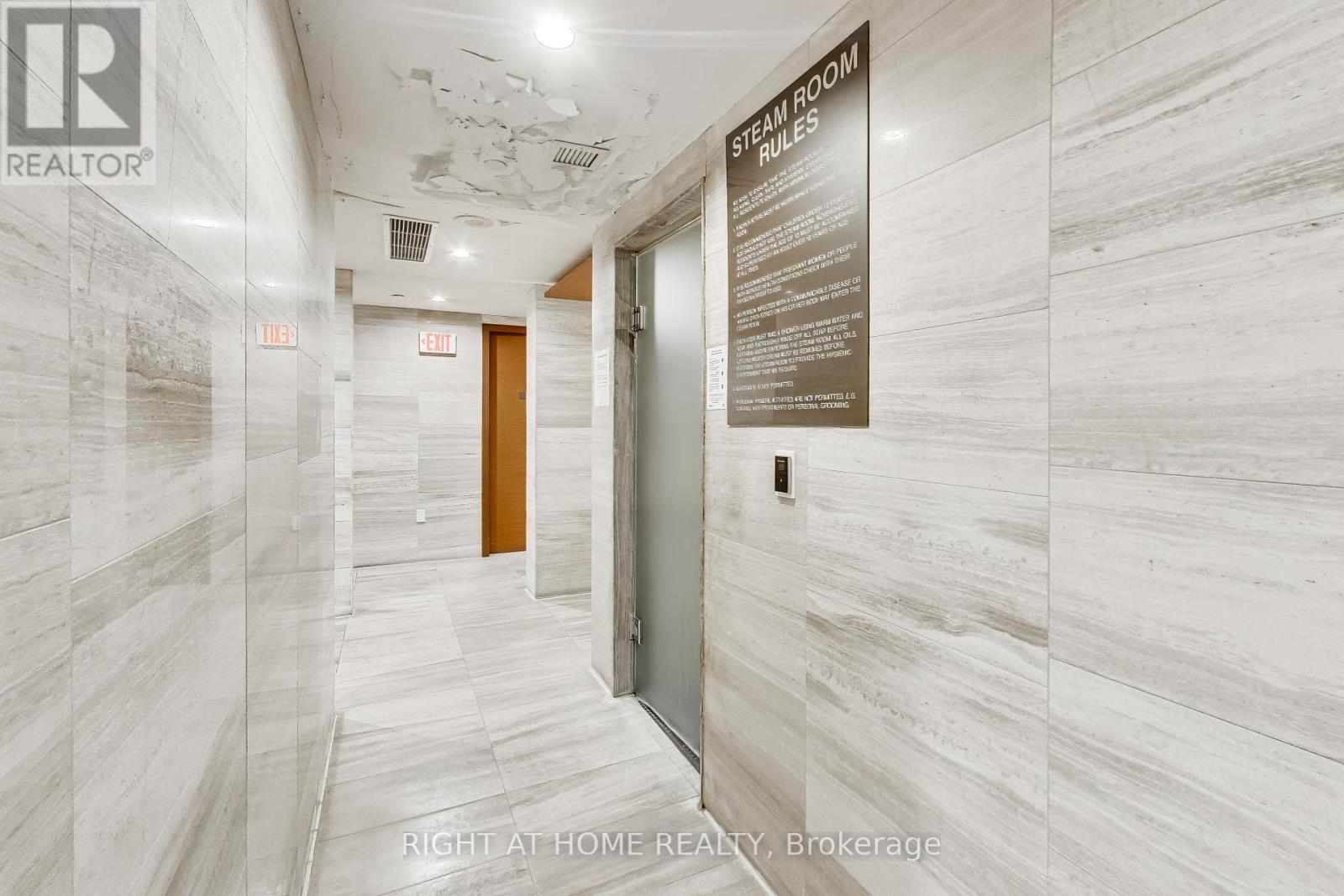 #1126 39 QUEENS QUAY E - 31