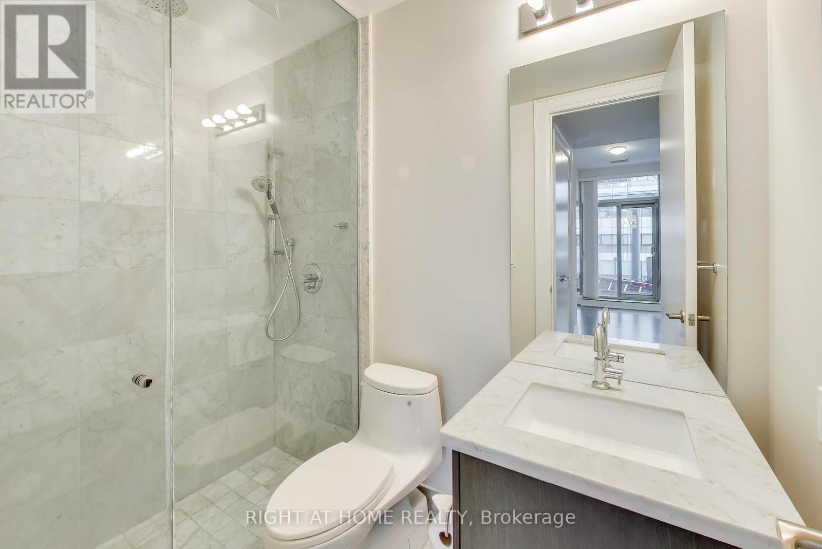 #1126 39 QUEENS QUAY E - 8