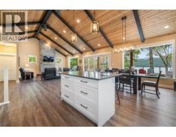 8130 Sa-seen-os Cres, Youbou, BC V0R3E1 Photo 17