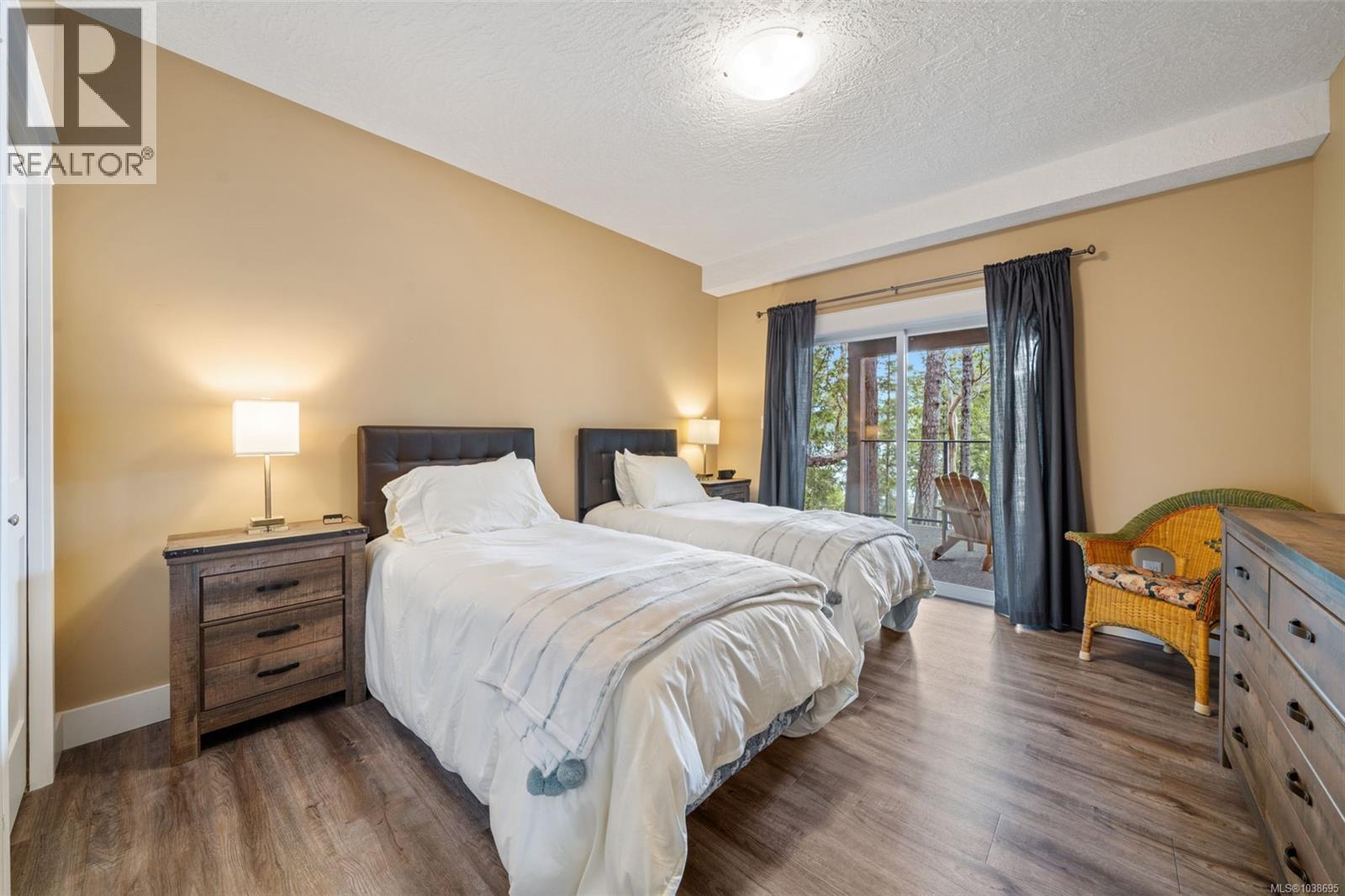 8130 Sa-Seen-Os Cres - 51
