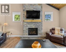 8130 Sa-seen-os Cres, Youbou, BC V0R3E1 Photo 40