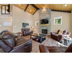 8130 Sa-seen-os Cres, Youbou, BC V0R3E1 Photo 45