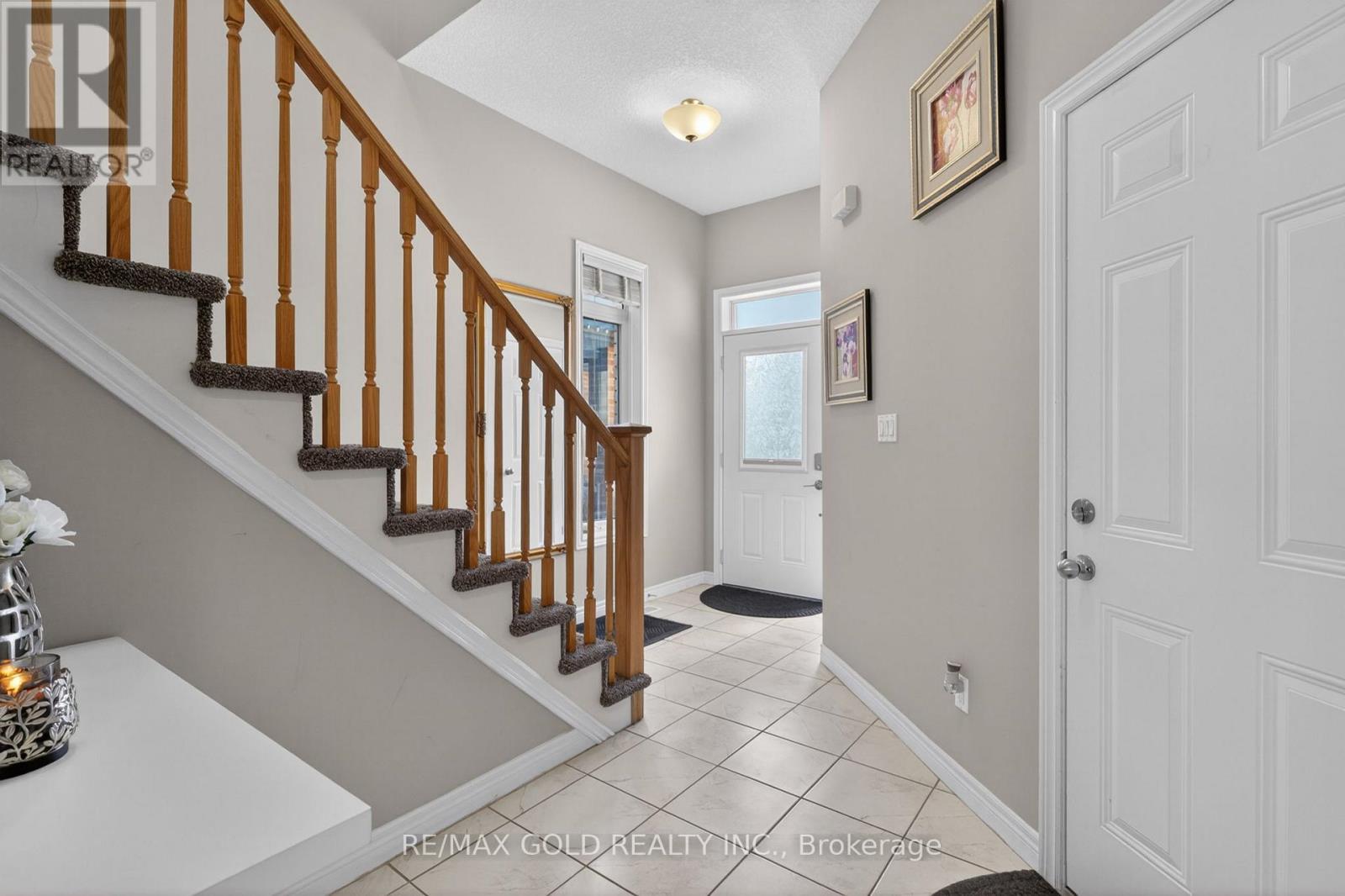 105 ARLINGTON PARKWAY N - 7