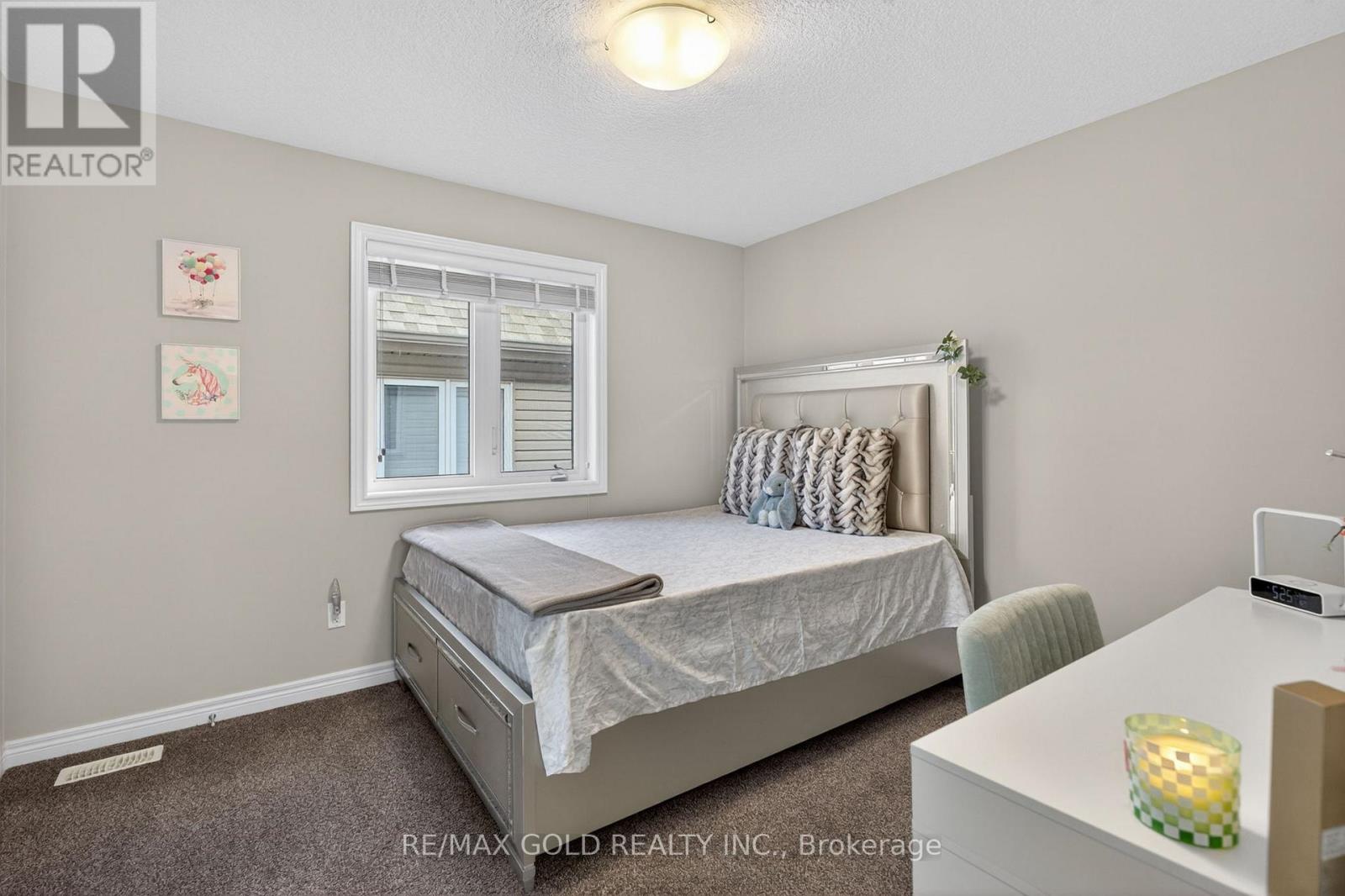 105 ARLINGTON PARKWAY N - 28
