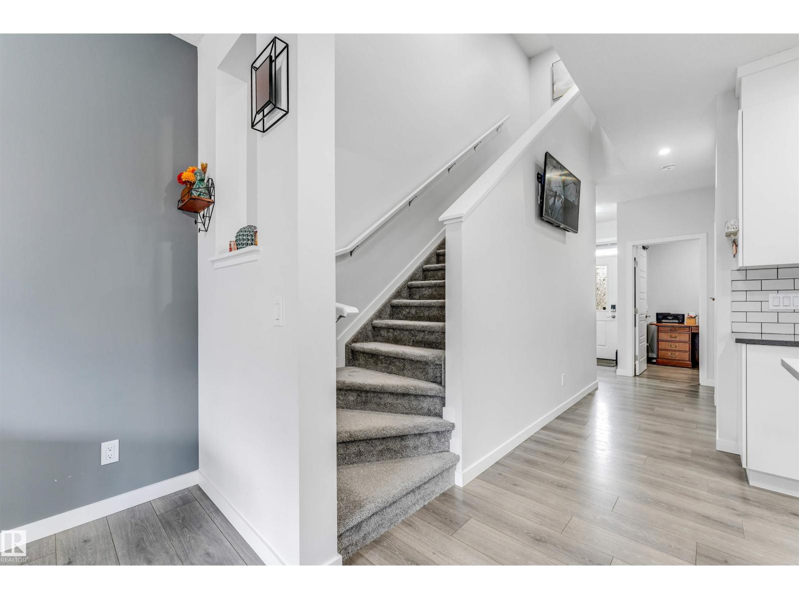 425 41 ST SW - 24