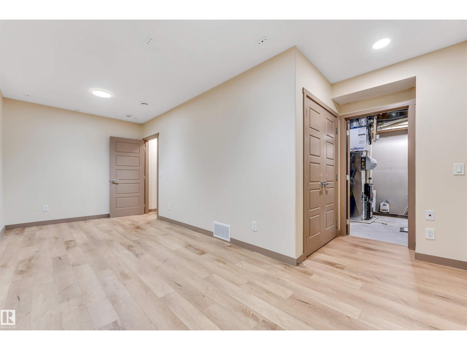 425 41 ST SW - 36