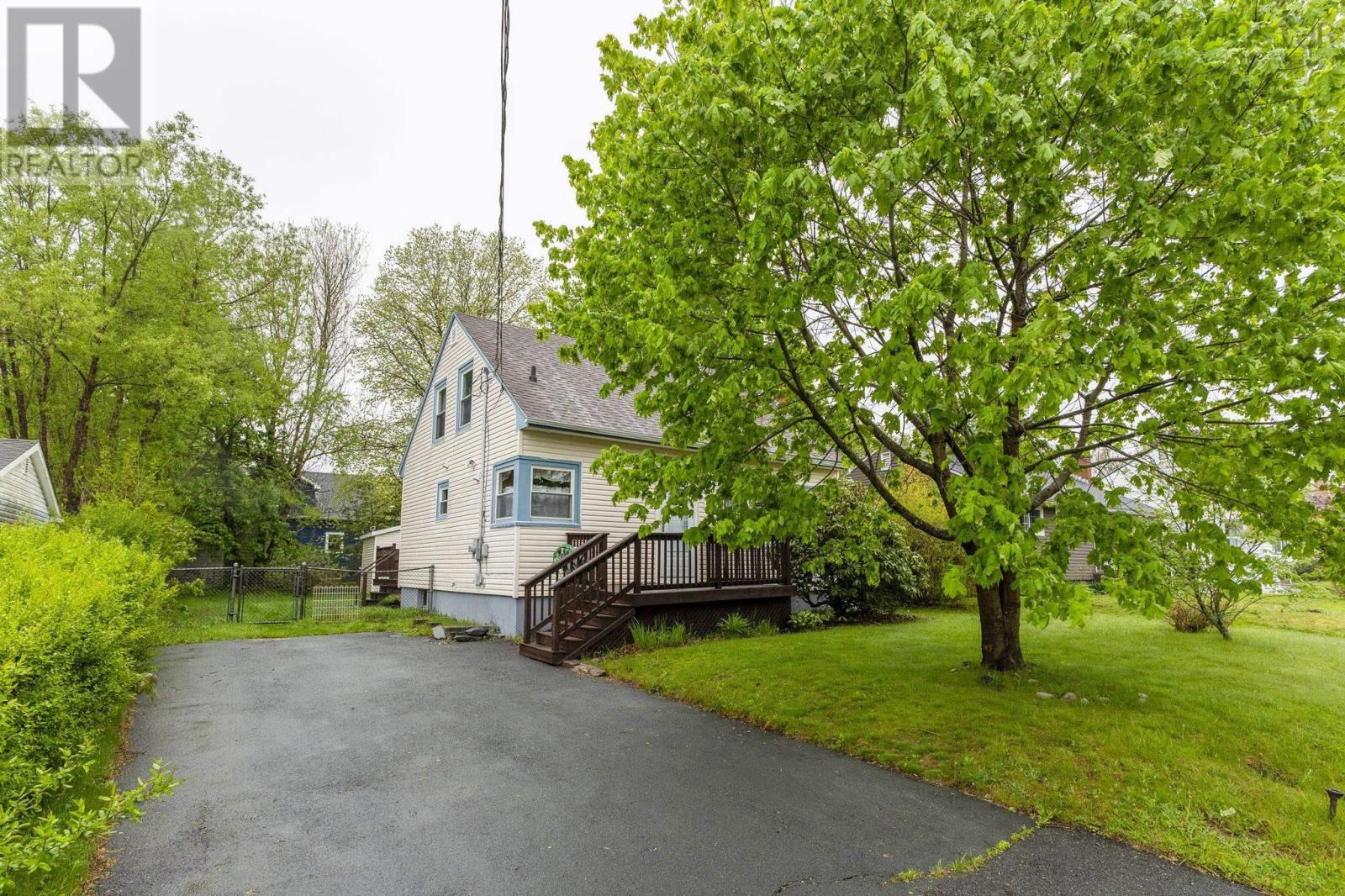 Property 23 of 47 of 32 Farquharson Street