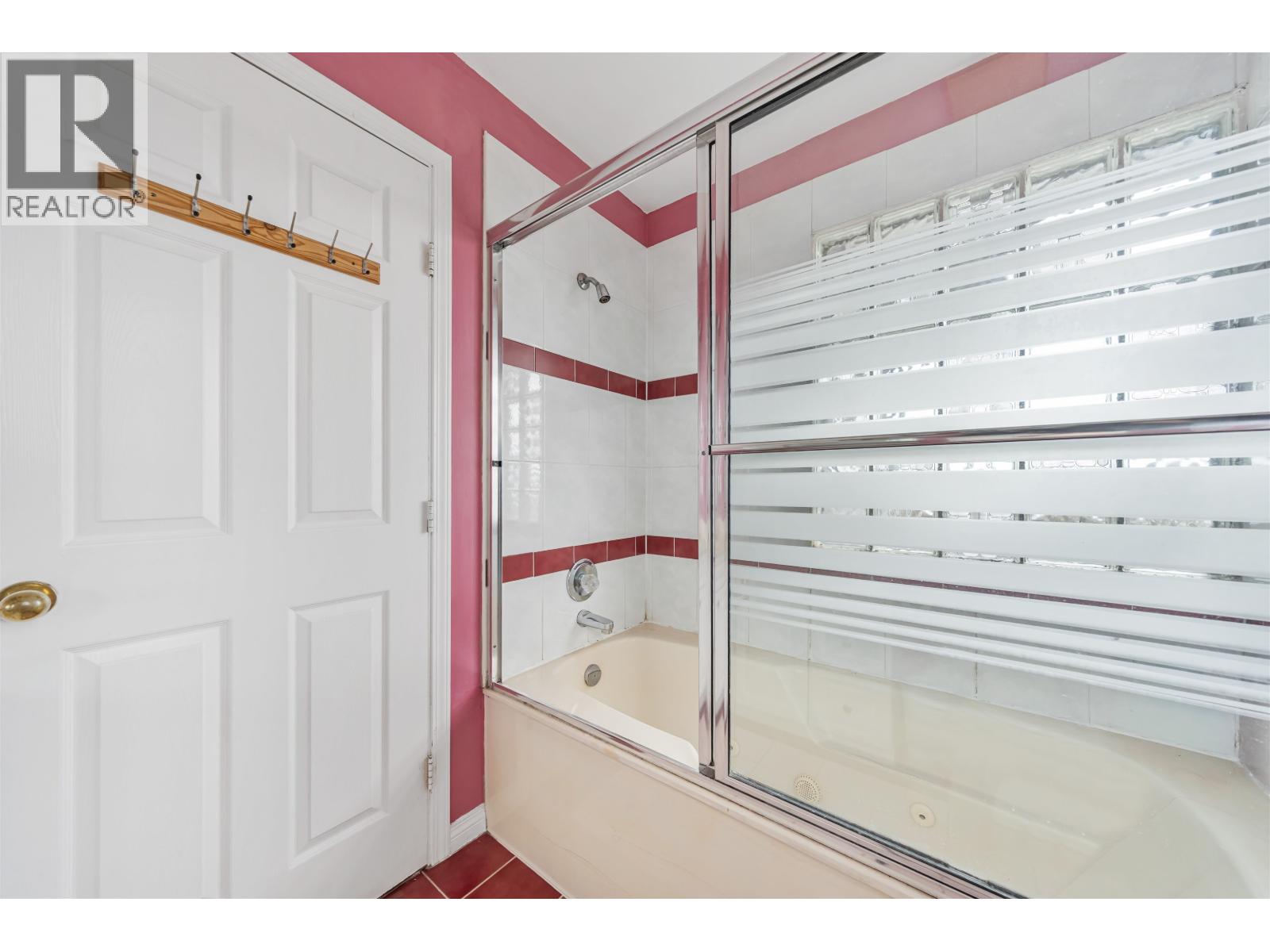 House in New Westminster - Image 33