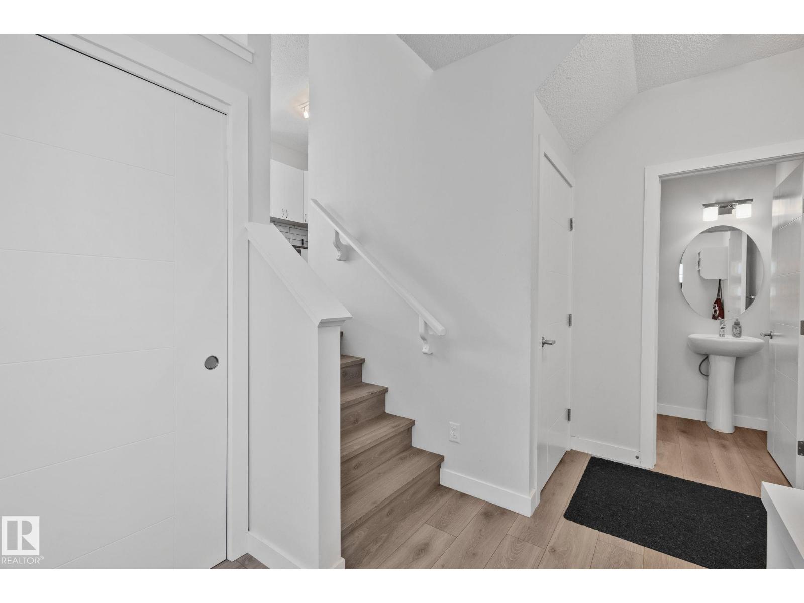 249 39A AV NW - 31