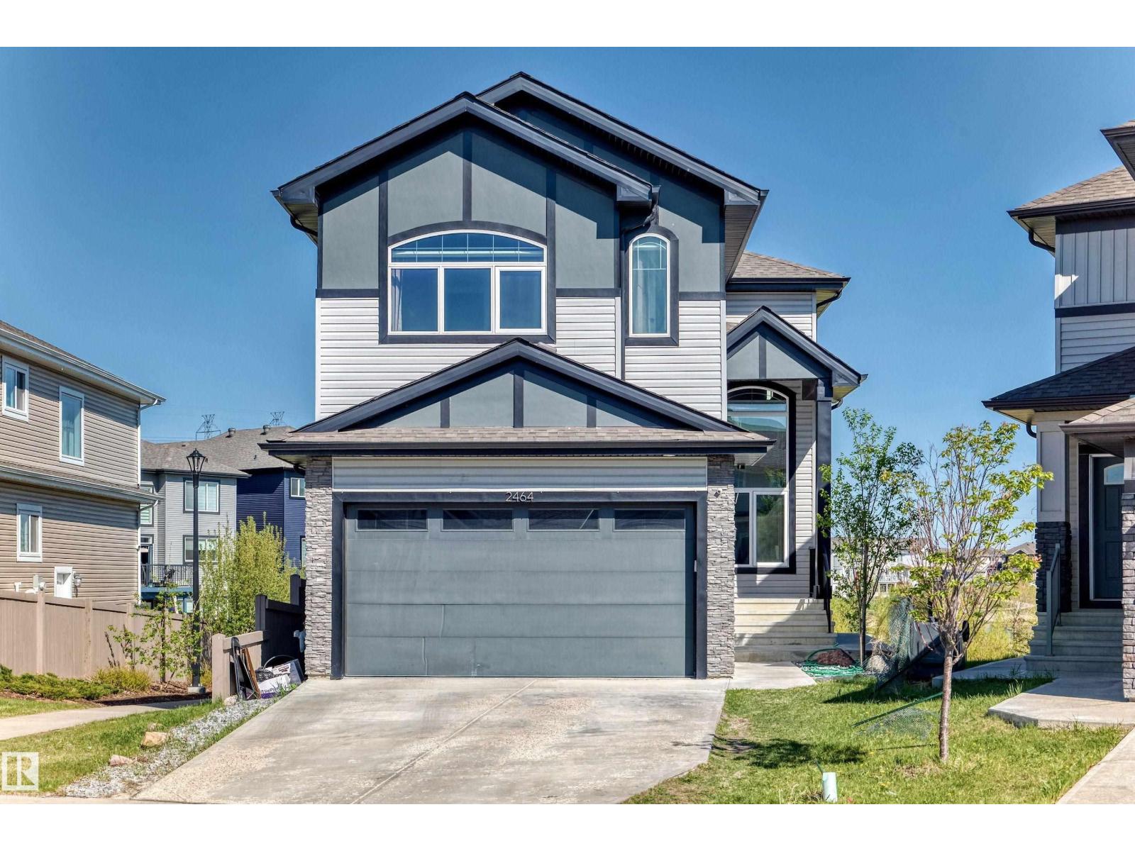2464 15 AV NW NW - 1