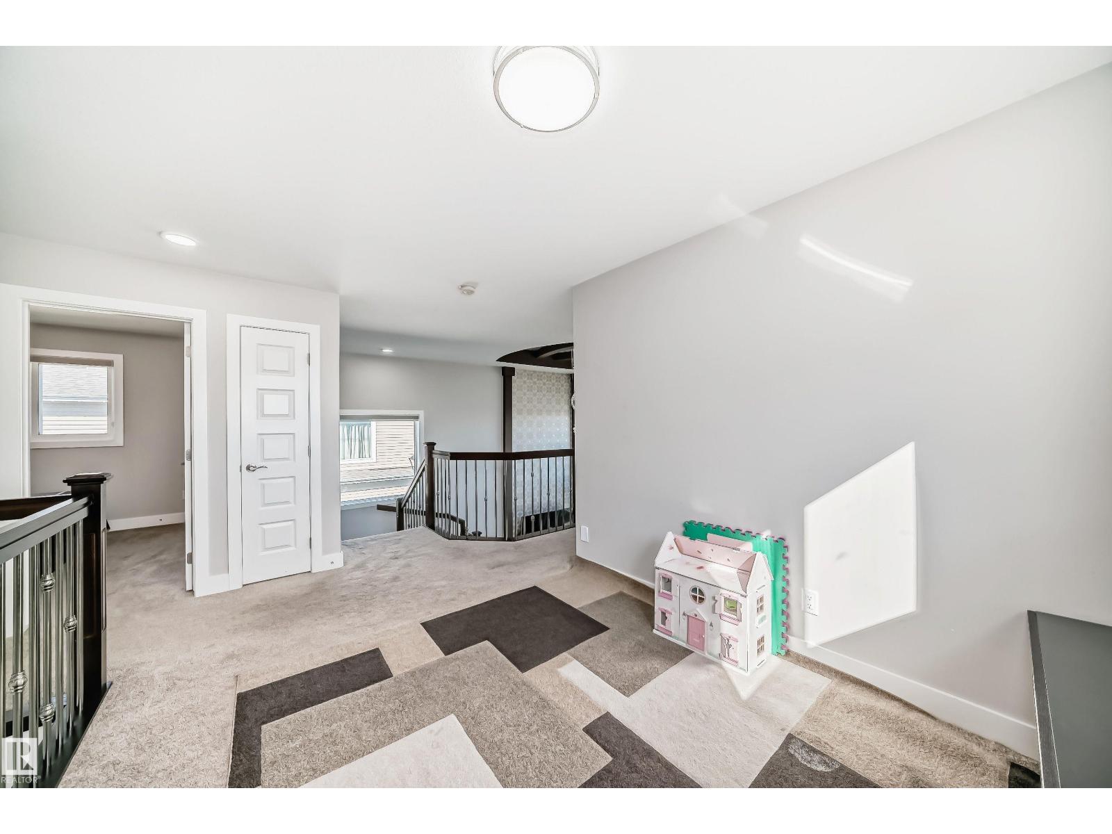 2464 15 AV NW NW - 12