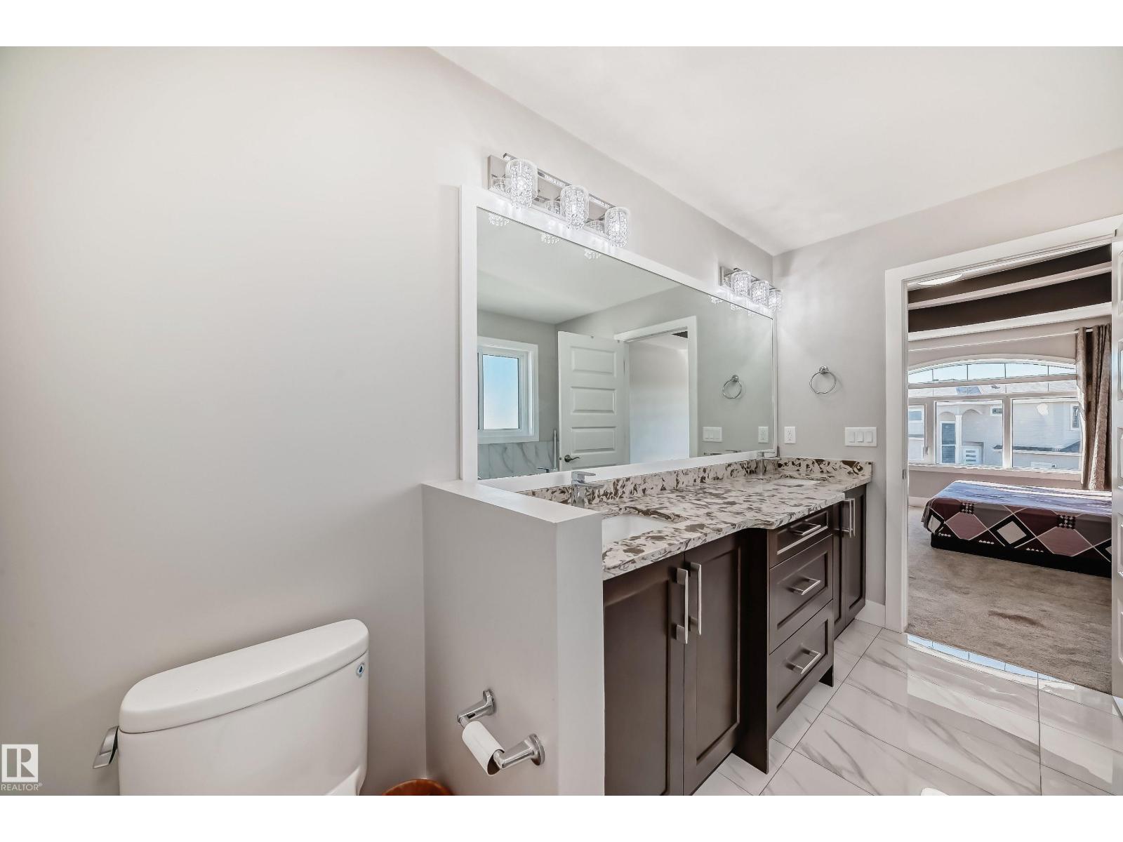 2464 15 AV NW NW - 16