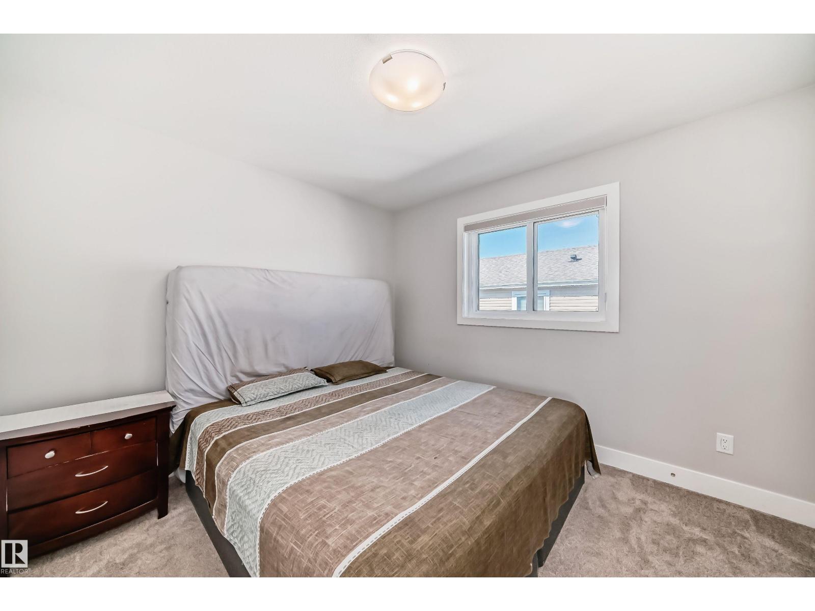2464 15 AV NW NW - 18
